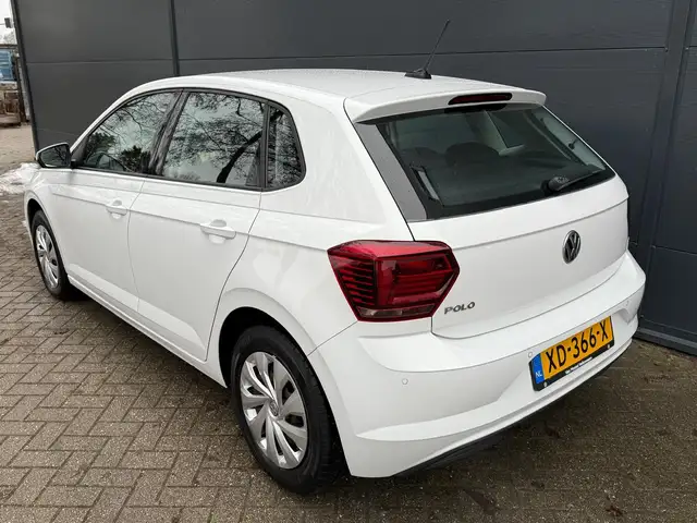 Volkswagen Polo view 5
