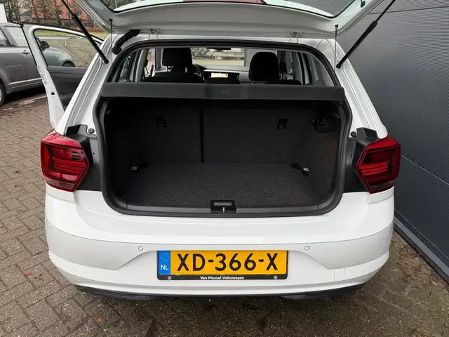 Volkswagen Polo view 7