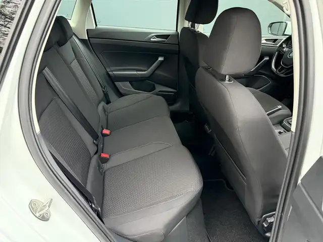 Volkswagen Polo view 13