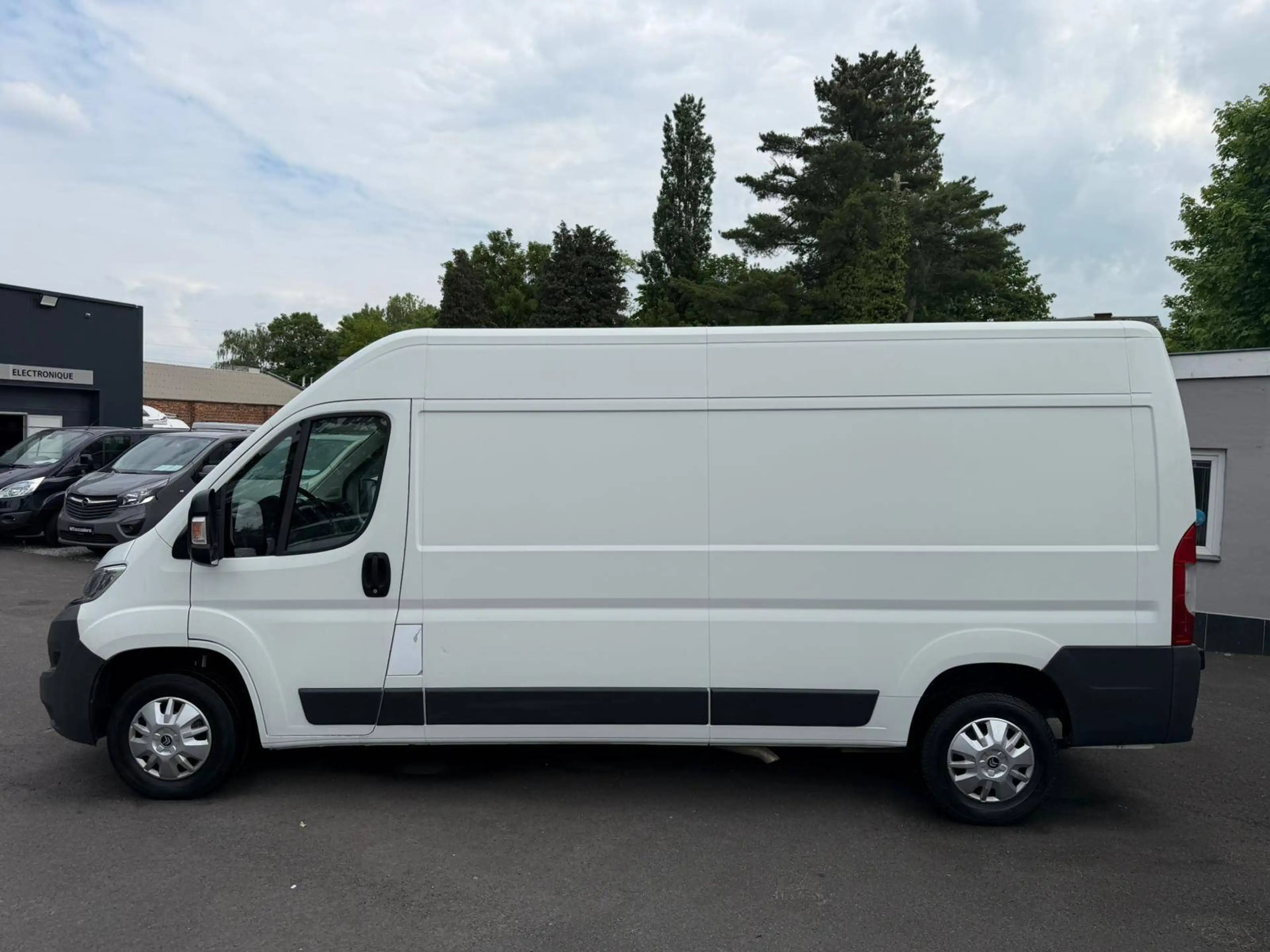 Citroen Jumper 2.2 HDi L3H2 - 141.000 KM - TVA DEDUCTIBLE - "MY OCCASIONS : VOTRE PARTENAIRE UTILITAIRE DE CONFIANCE " — photo 3