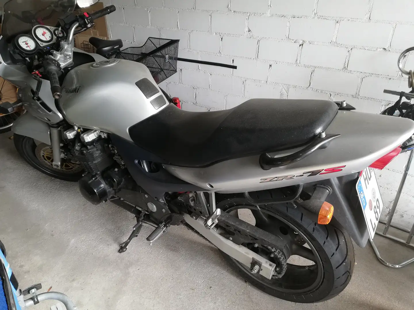 Kawasaki ZR - 7 ZR-7S Zilver - 2