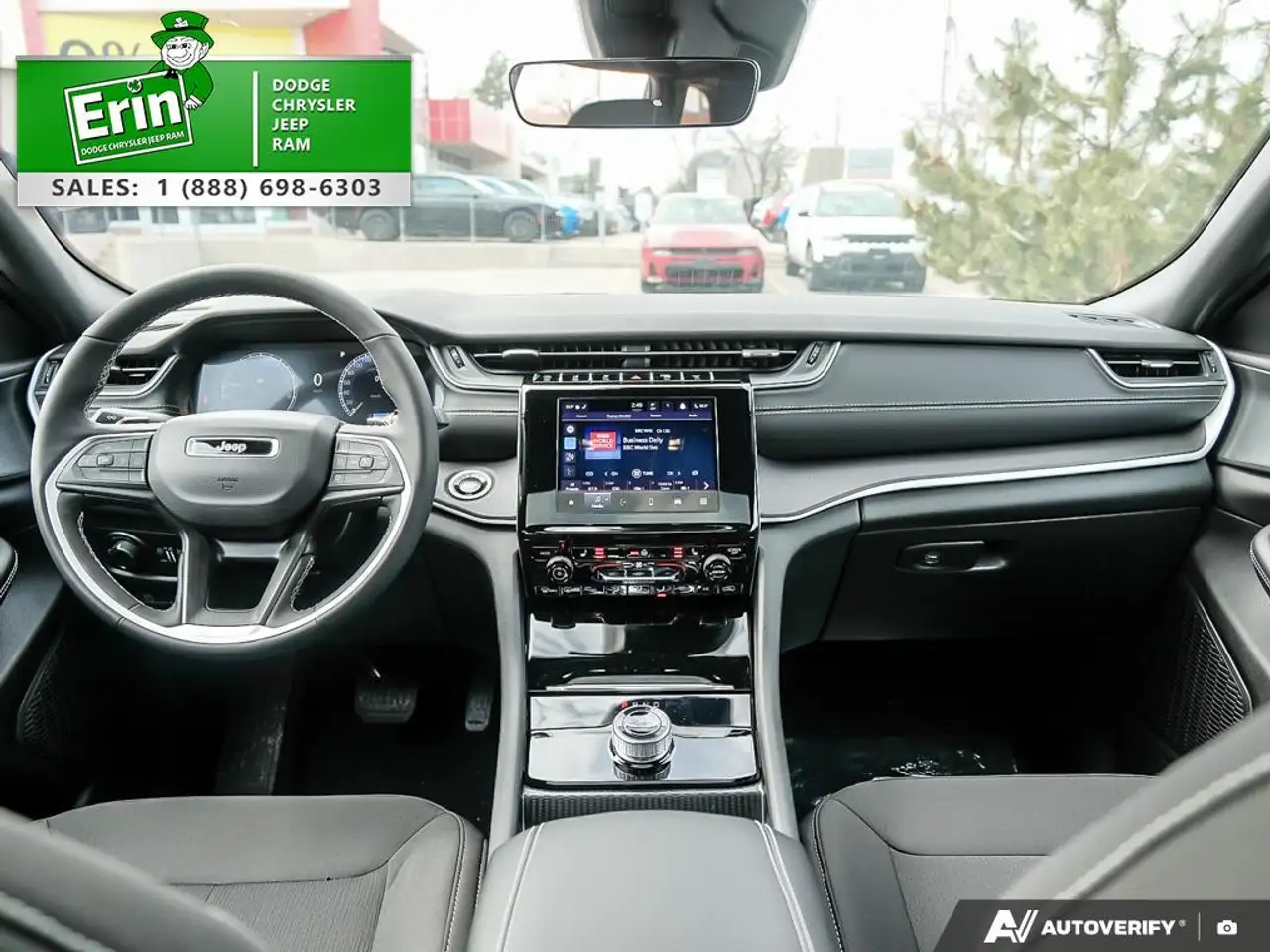 Jeep Grand Cherokee снимка Jeep Grand Cherokee