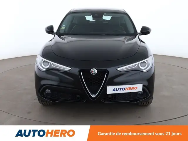 Alfa Romeo Stelvio view 9