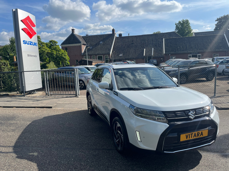 Suzuki Vitara 1.4 Boosterjet Style Smart Hybrid // TREKHAAK // 1 — photo 5