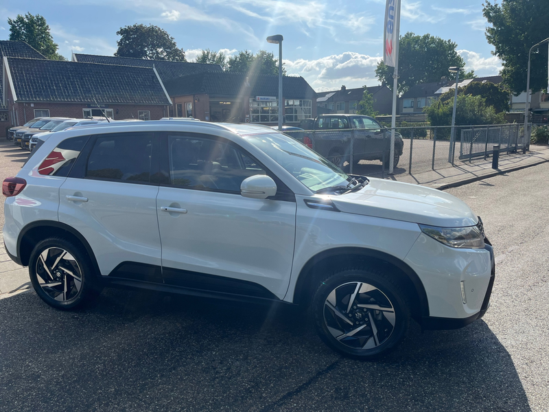 Suzuki Vitara 1.4 Boosterjet Style Smart Hybrid // TREKHAAK // 1 — photo 7