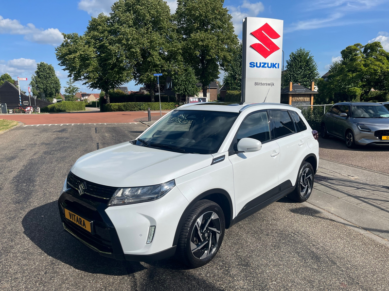 Suzuki Vitara 1.4 Boosterjet Style Smart Hybrid // TREKHAAK // 1 — photo 2