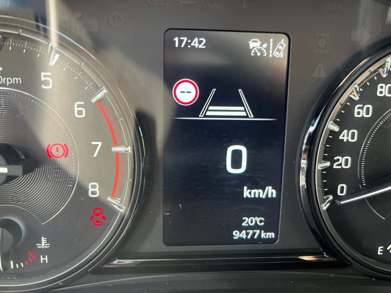 Suzuki Vitara 1.4 Boosterjet Style Smart Hybrid // TREKHAAK // 1 — photo 13