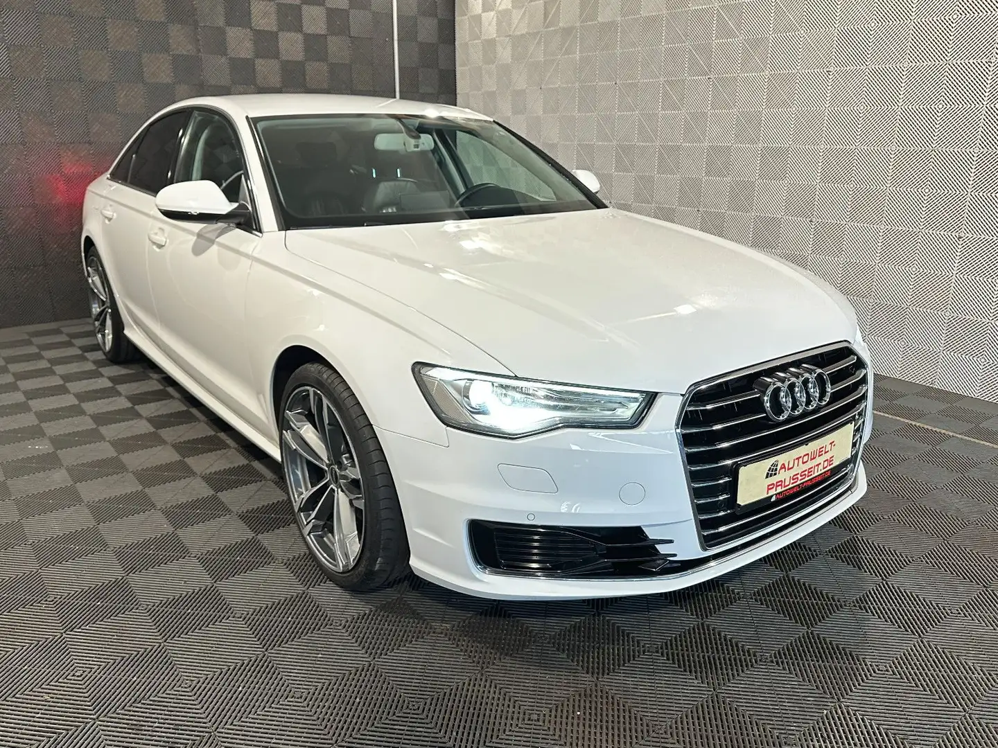 Audi A6 Lim. 1.8 TFSI*ULTRA*BiXENON-PDC-TEMPO-NAV-SHZ Blanc - 1
