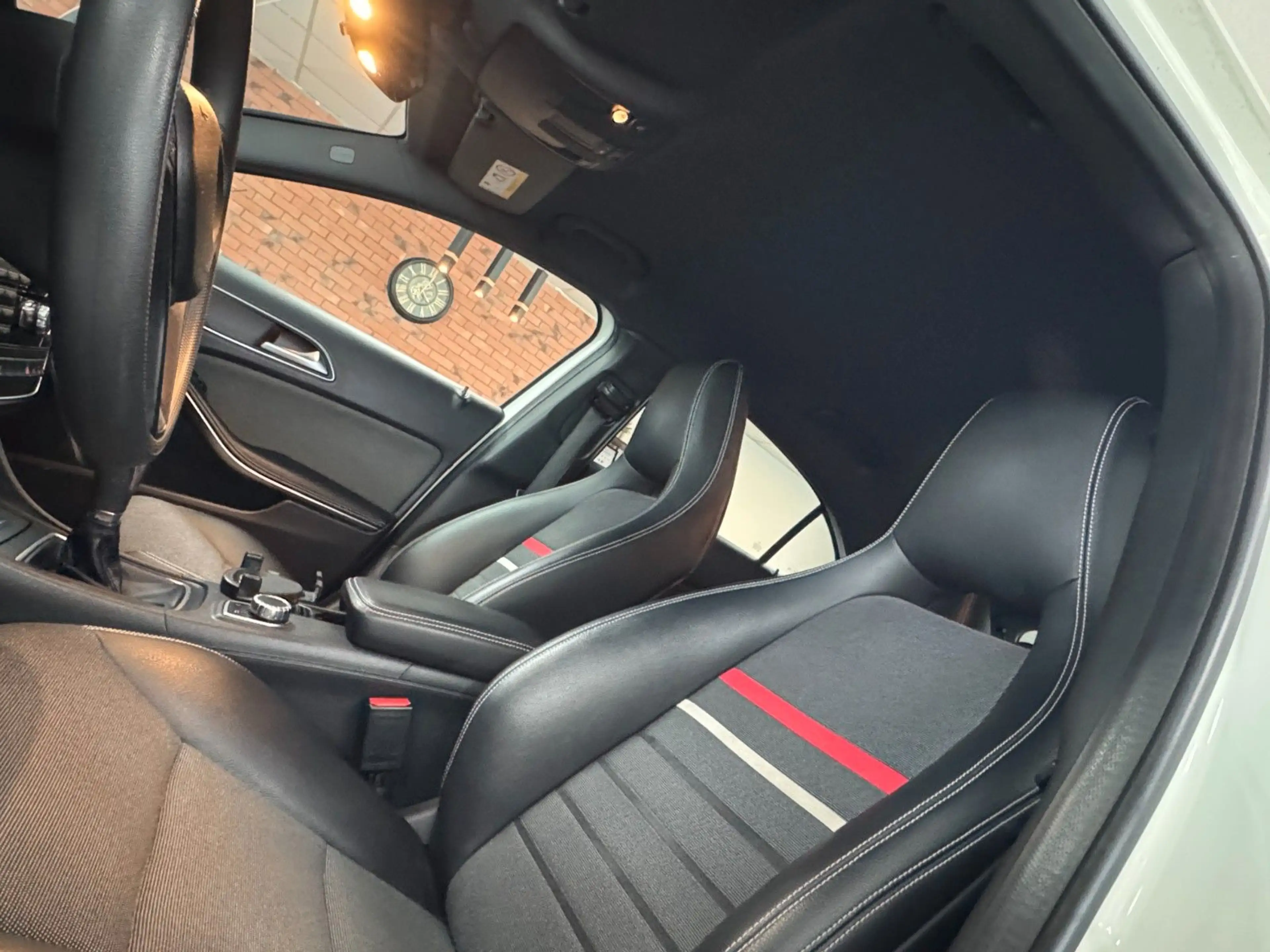 Mercedes-Benz A 180 BlueEfficiency NAVI/SHZ/PDC/LEDER/BT/KLIMA — photo 13