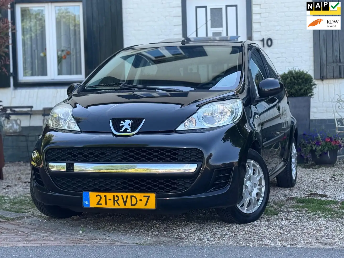 Peugeot 107 1.0-12V Sportium|Airco|Schuifdak|5DRS|Nette auto! Nero - 1
