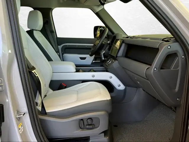 Land Rover Defender 110 D200 AWD AT X-Dynamic SE Ansicht 14