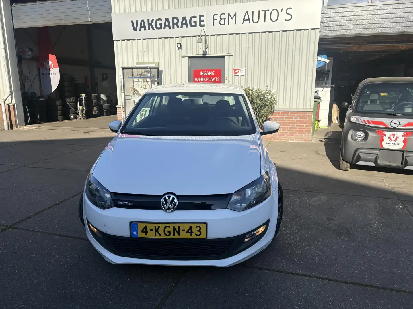 Volkswagen Polo 1.2 TDI BlueMotion Comfortline Білий - 2