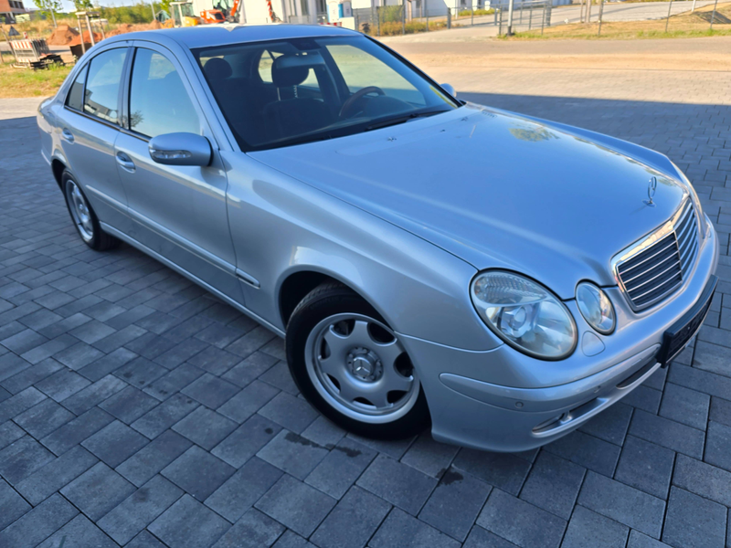 Mercedes-Benz E 200 E 200 Kompressor (211.042)