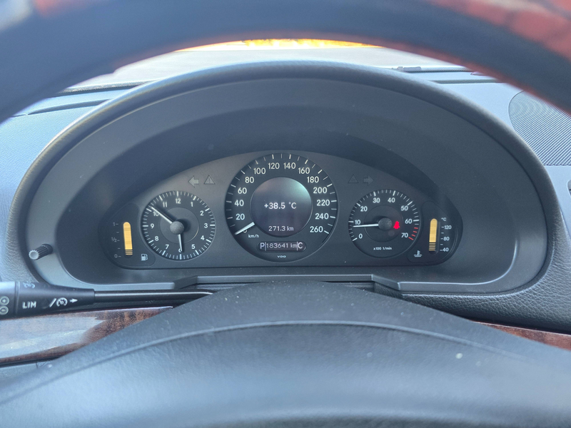 Mercedes-Benz E 200 E 200 Kompressor (211.042) — photo 15