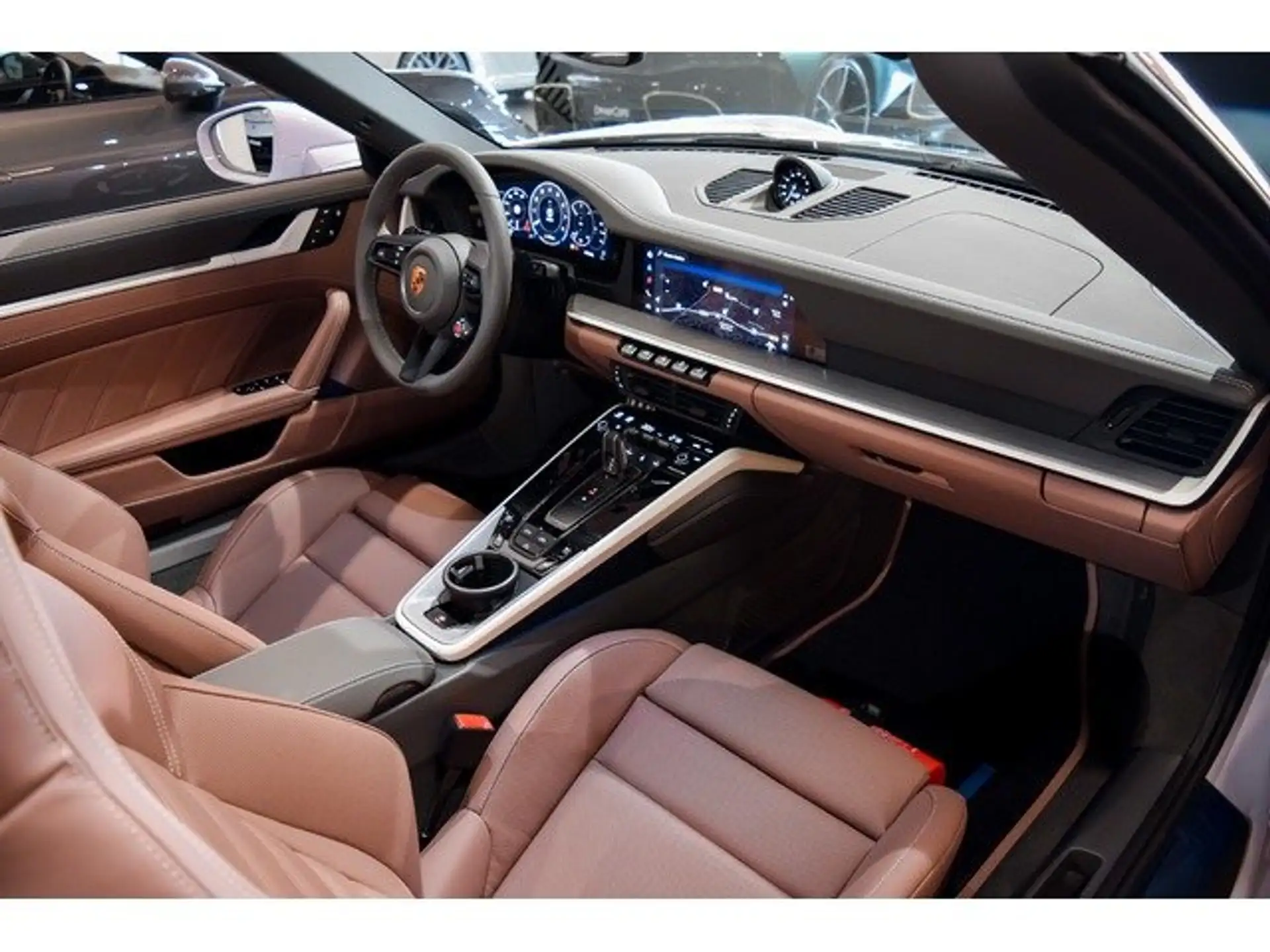 포르쉐 911 Carrera T Cabriolet 2026 화이트 사진 6