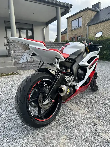 Yamaha YZF-R6 - foto 3