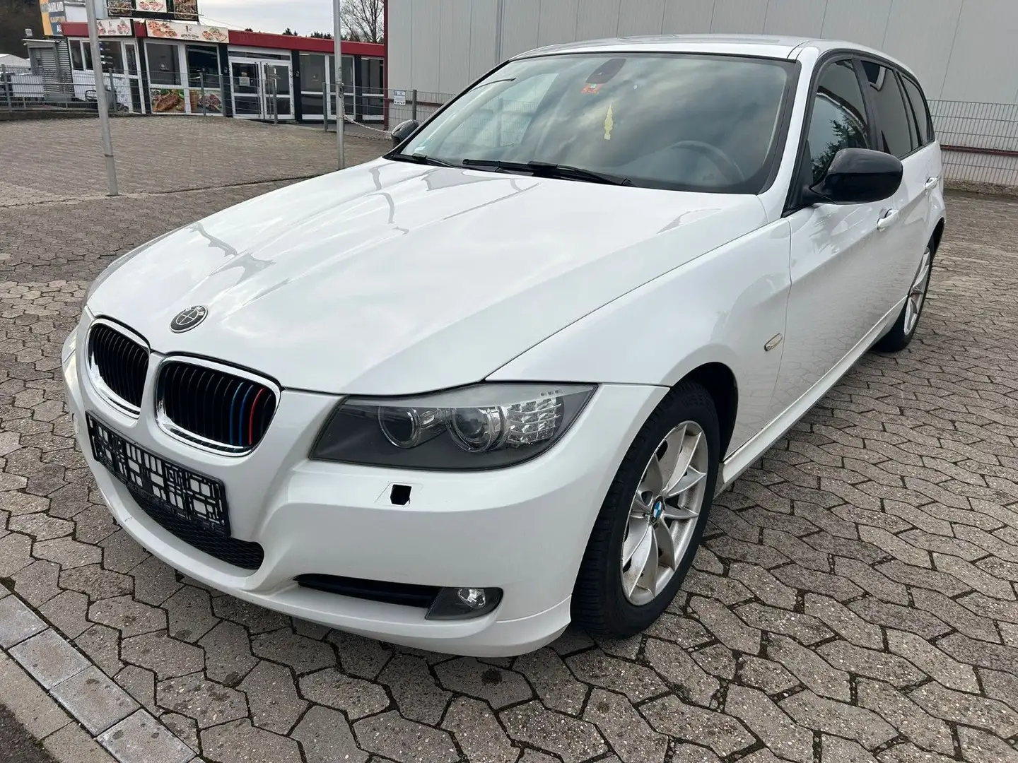 BMW 318 d Touring Comfort PDC+LM+XENON+SPORTSITZE Bianco - 1