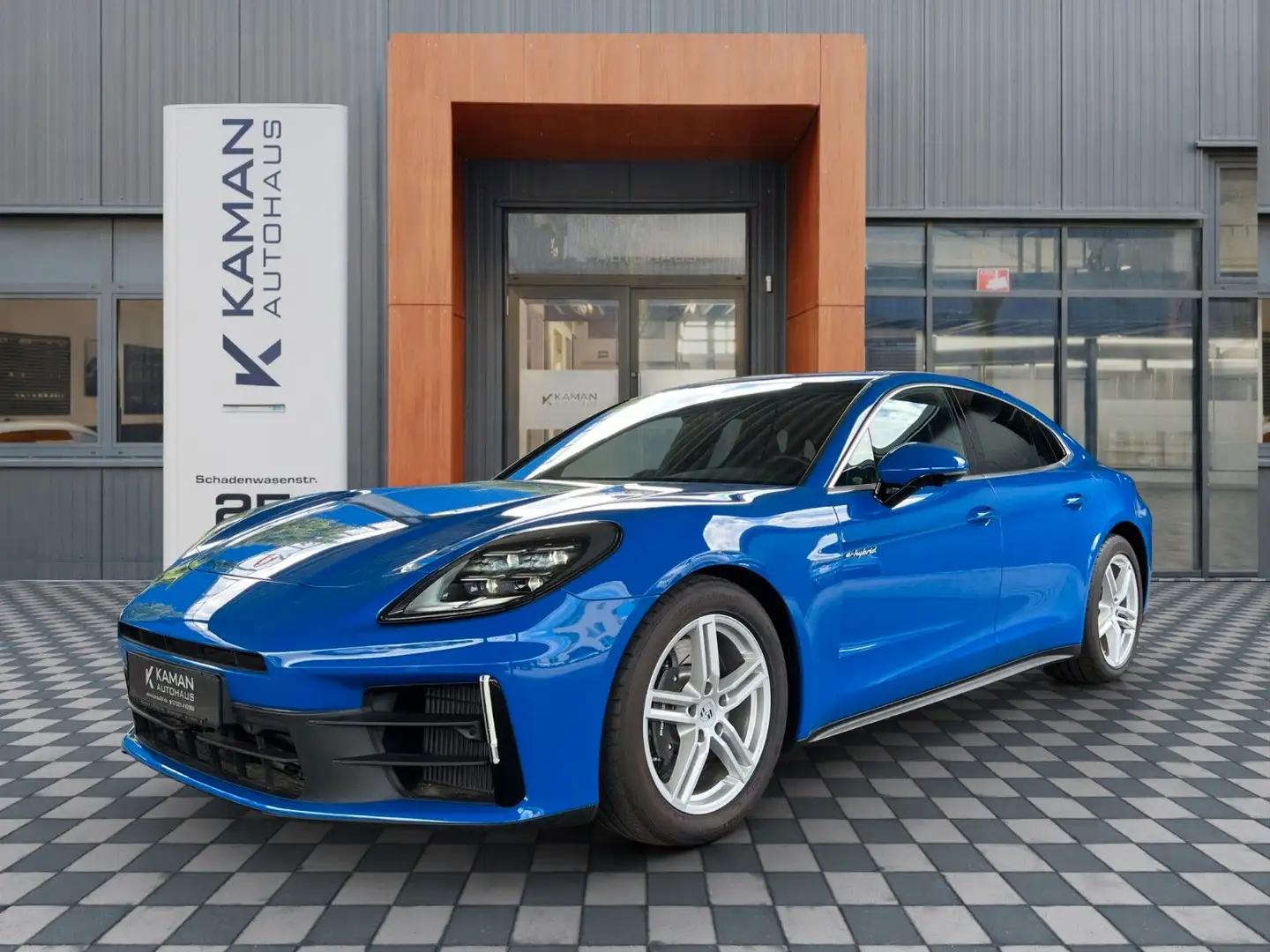 PORSCHE Panamera