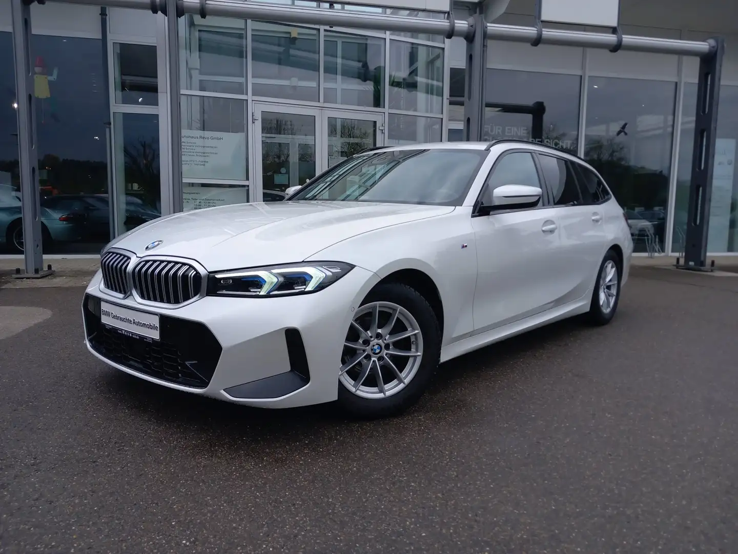 BMW 320 i Touring Aut MSport AHK LED LiveCockpitPlus DAssi Blanc - 2