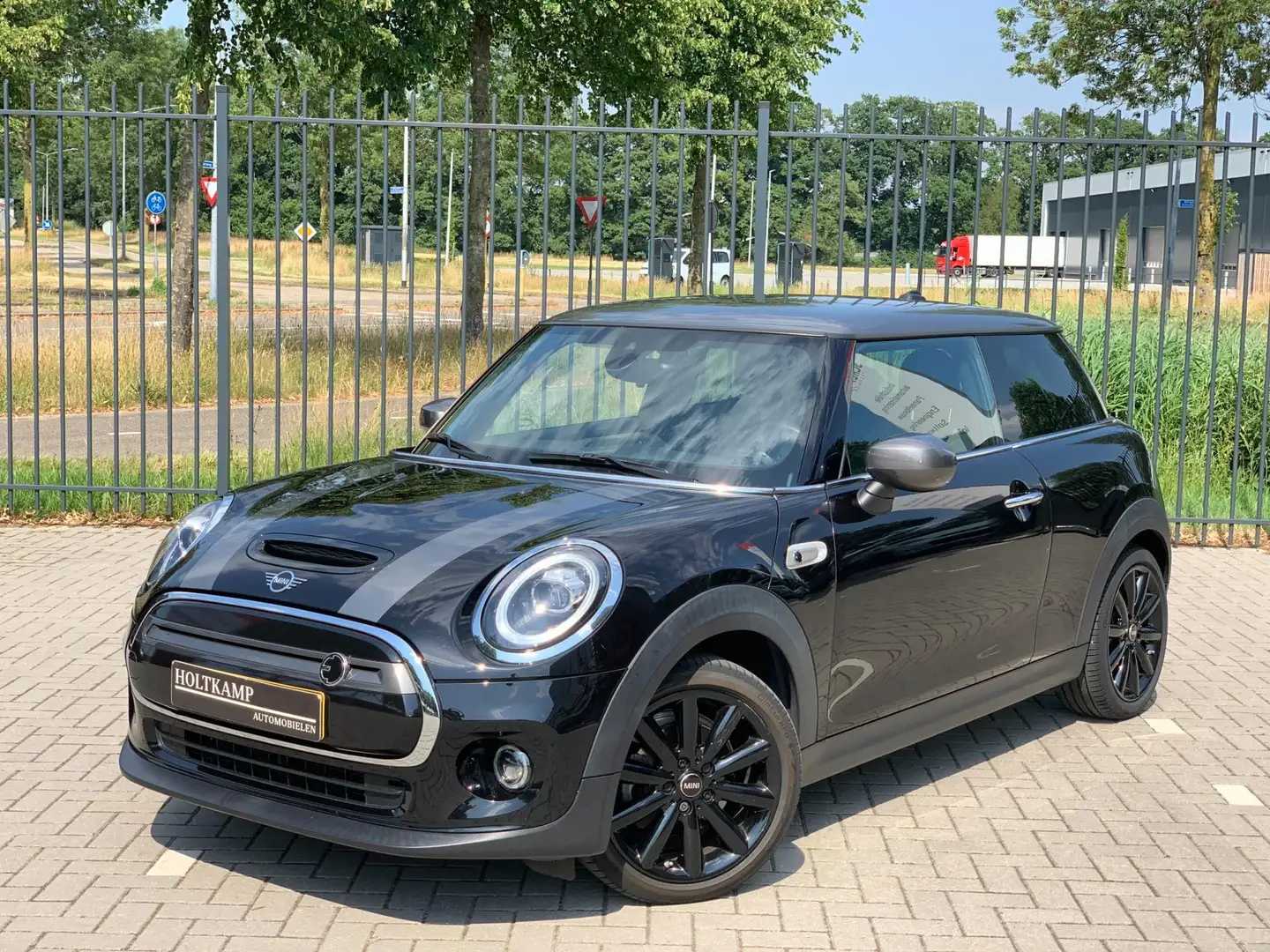 MINI Mini Electric Essential SE | CARPLAY | CAMERA | PD Schwarz - 1