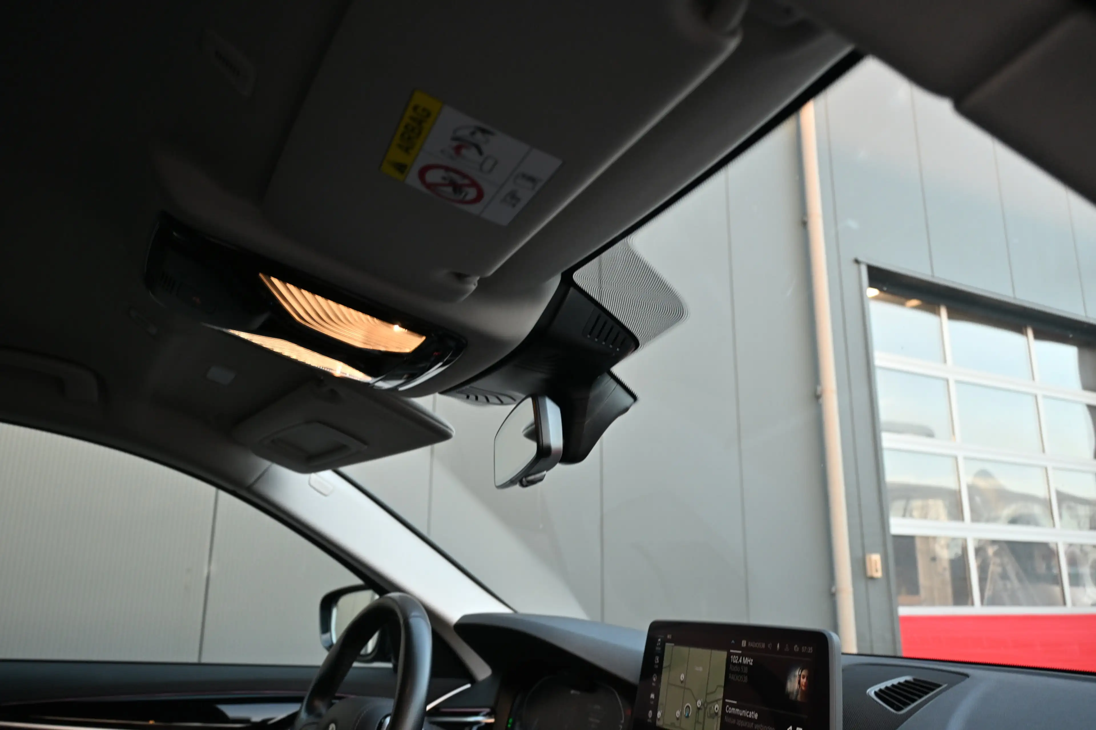 BMW 530 5-serie Touring 530e xDrive Business Edition Plus — photo 39