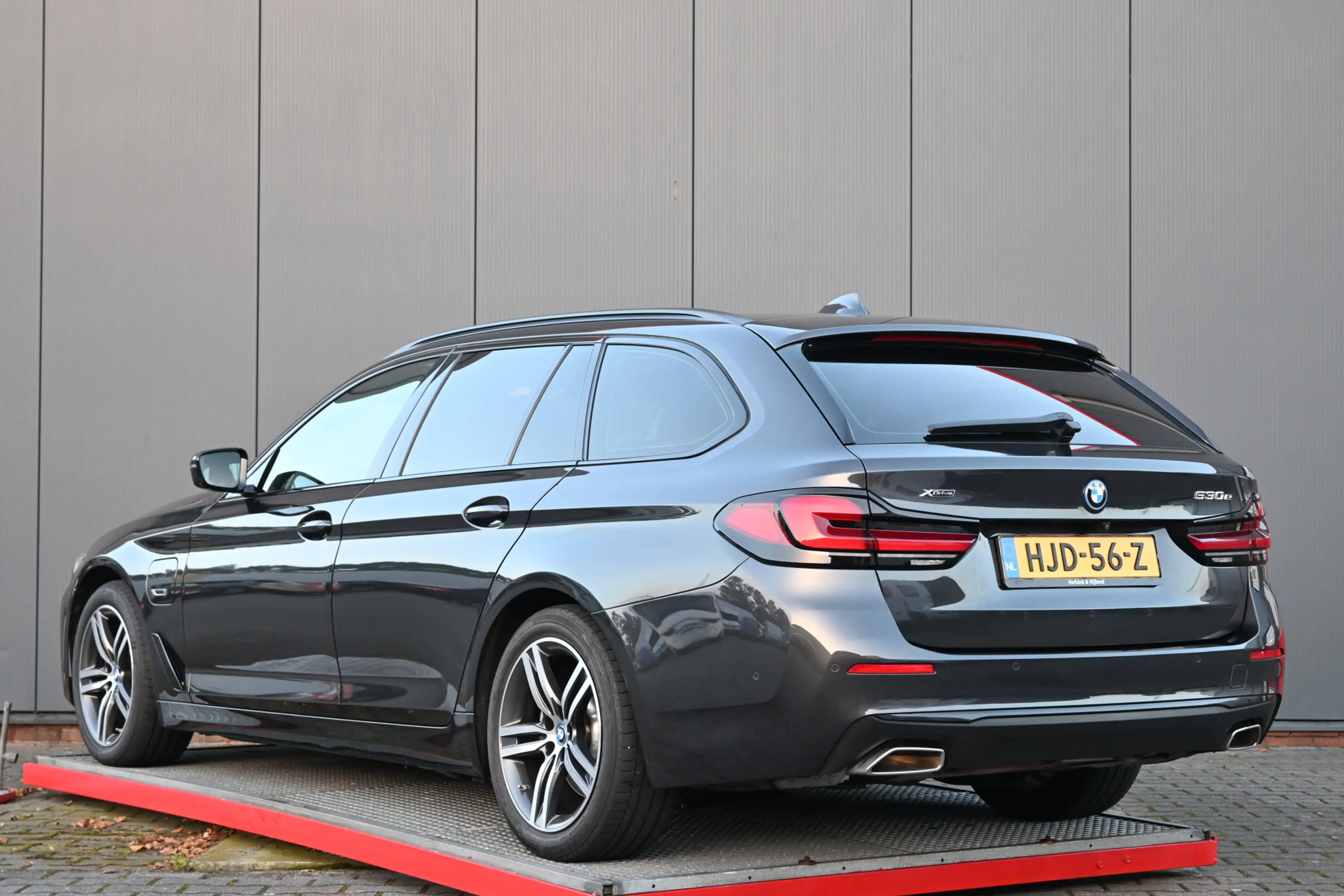 BMW 530 5-serie Touring 530e xDrive Business Edition Plus — photo 7