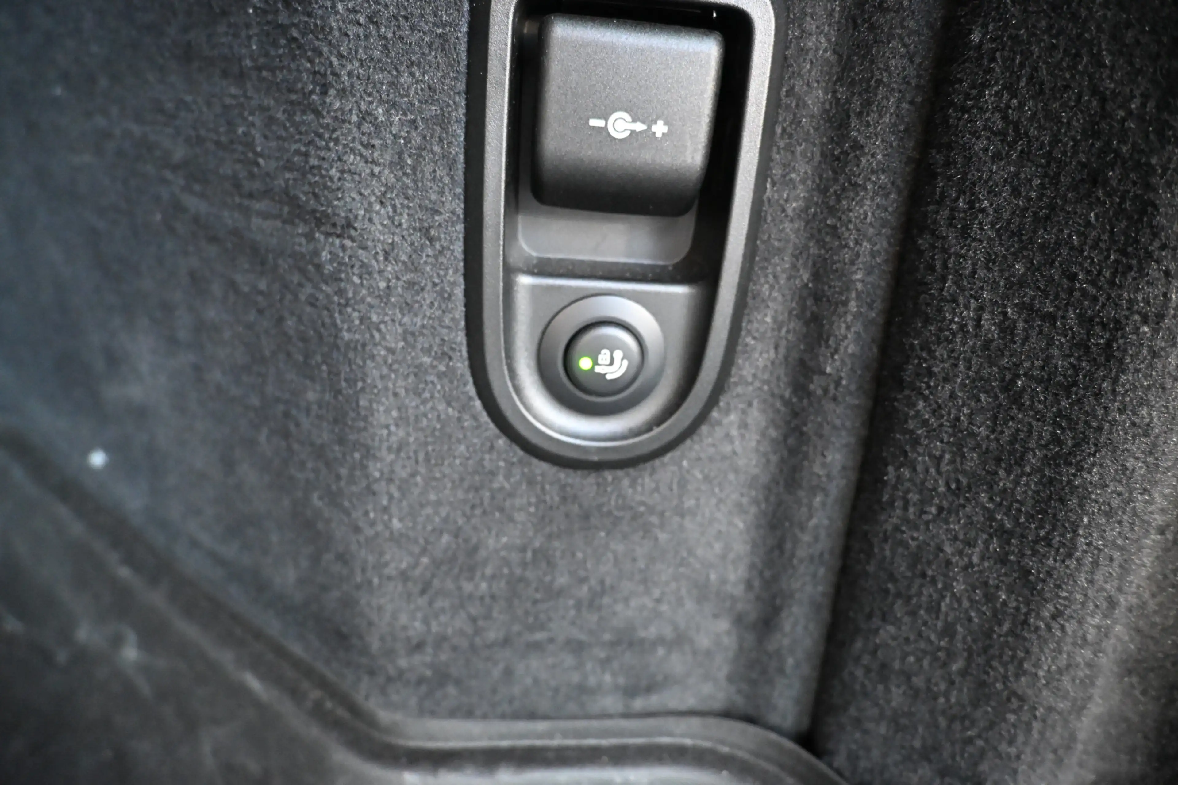 BMW 530 5-serie Touring 530e xDrive Business Edition Plus — photo 36