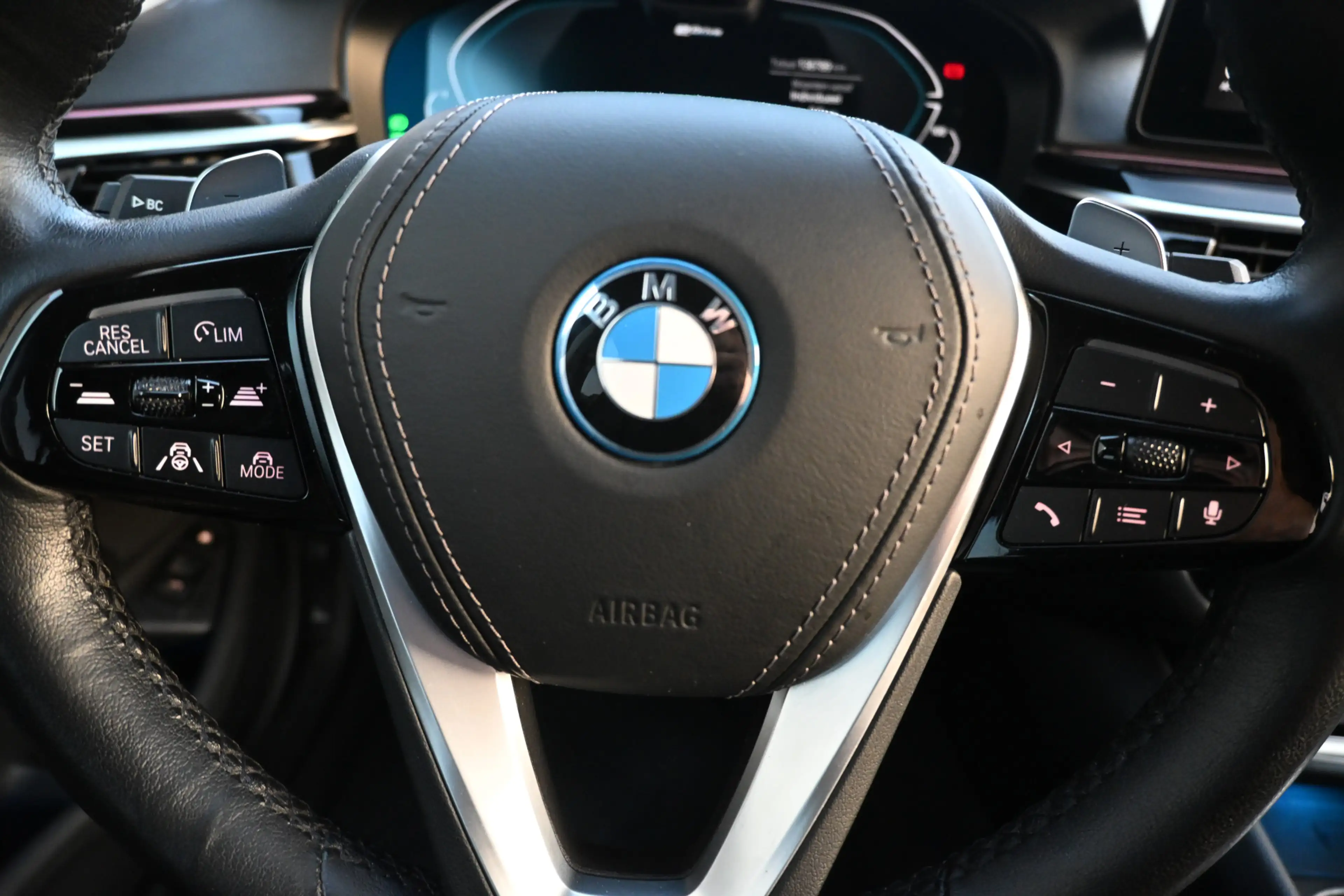 BMW 530 5-serie Touring 530e xDrive Business Edition Plus — photo 19