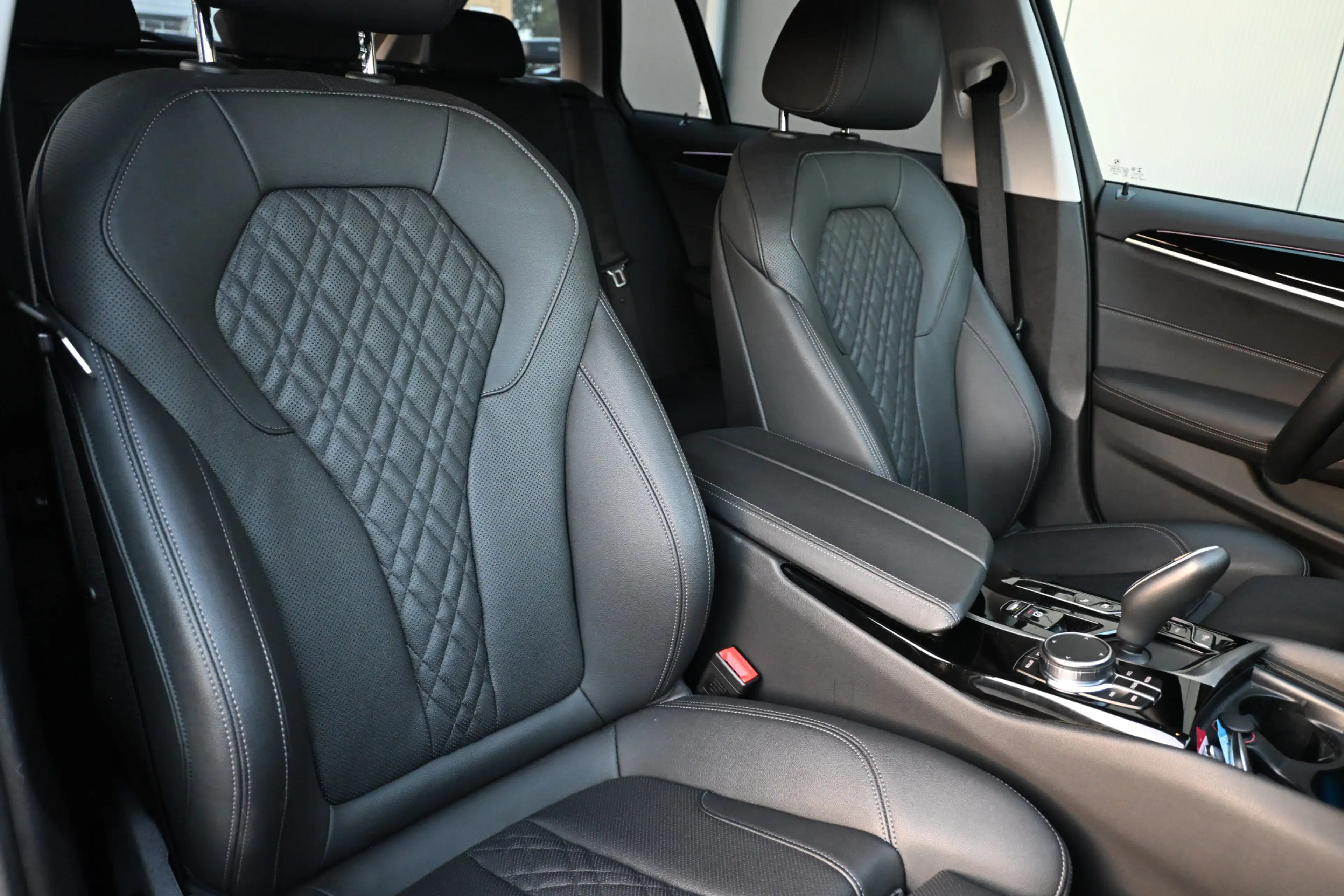 BMW 530 5-serie Touring 530e xDrive Business Edition Plus — photo 18