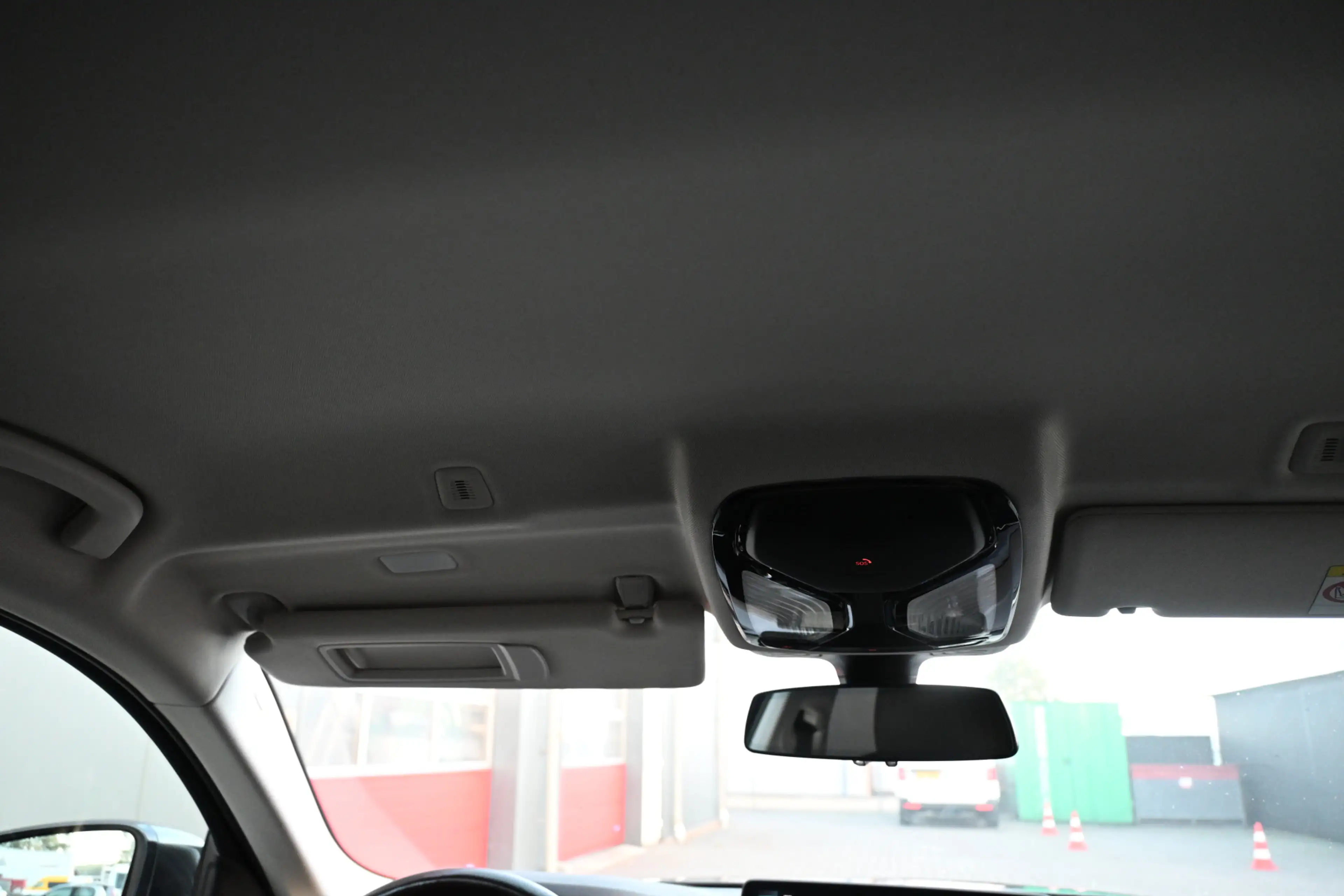 BMW 530 5-serie Touring 530e xDrive Business Edition Plus — photo 25