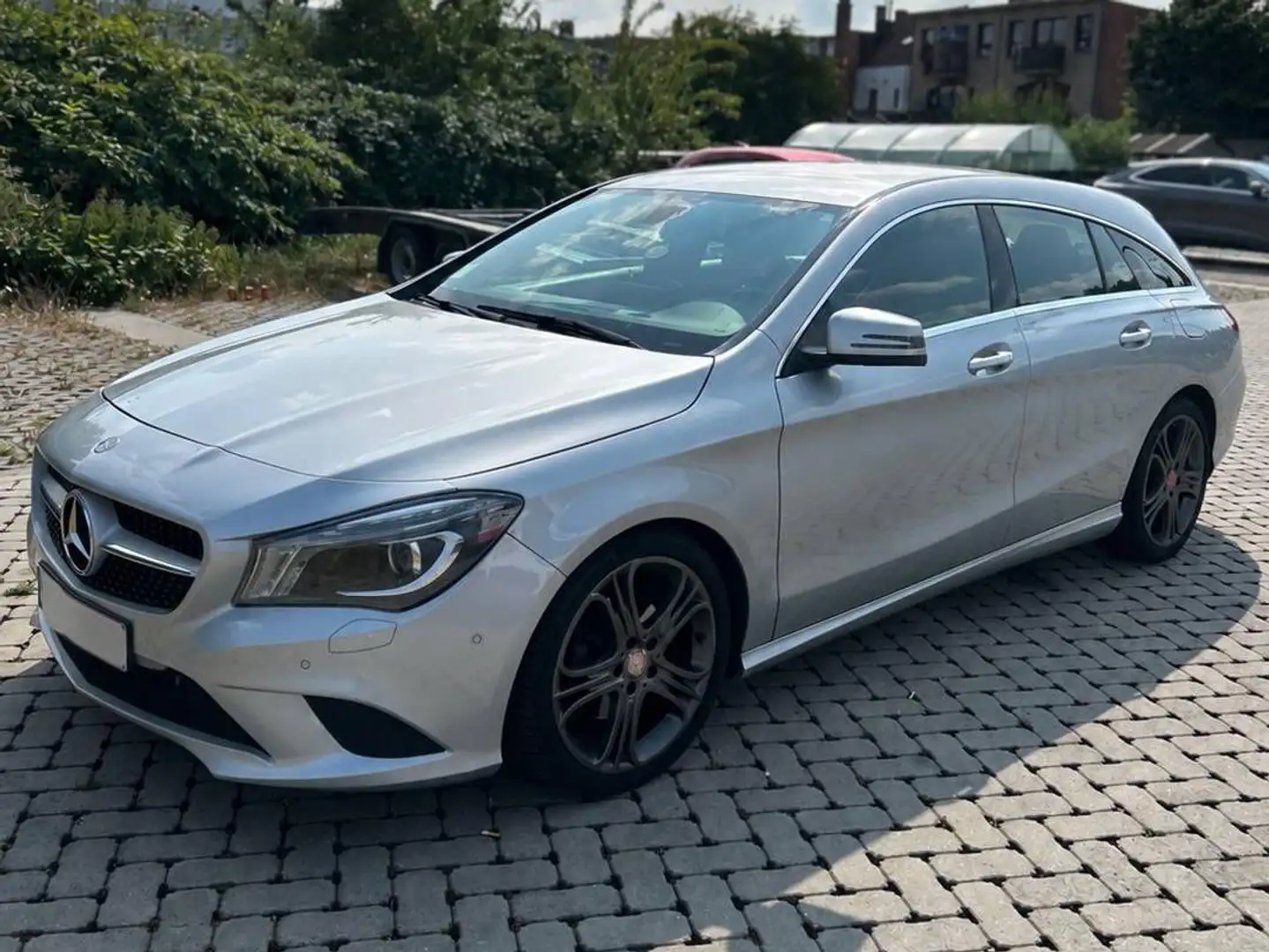 Mercedes-Benz CLA 200 CLA Shooting Brake 200CDI Urban 7G-DCT Urban Gris - 2