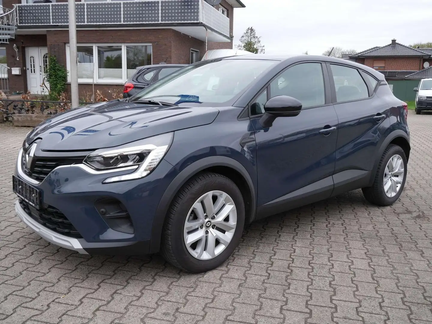 Renault Captur Klima Winterpaket GRA DAB+ LED TGF Kamera Blau - 1