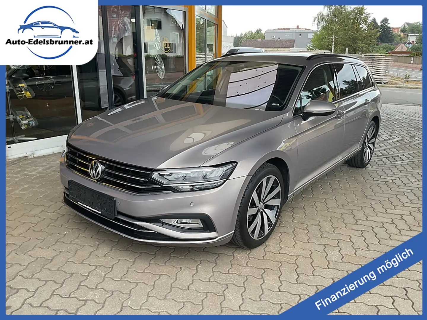 Volkswagen Passat Variant Business 2,0 SCR TDI 4Motion DSG Gold - 1