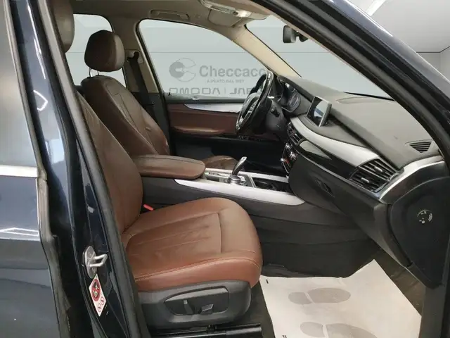 BMW X5 view 12