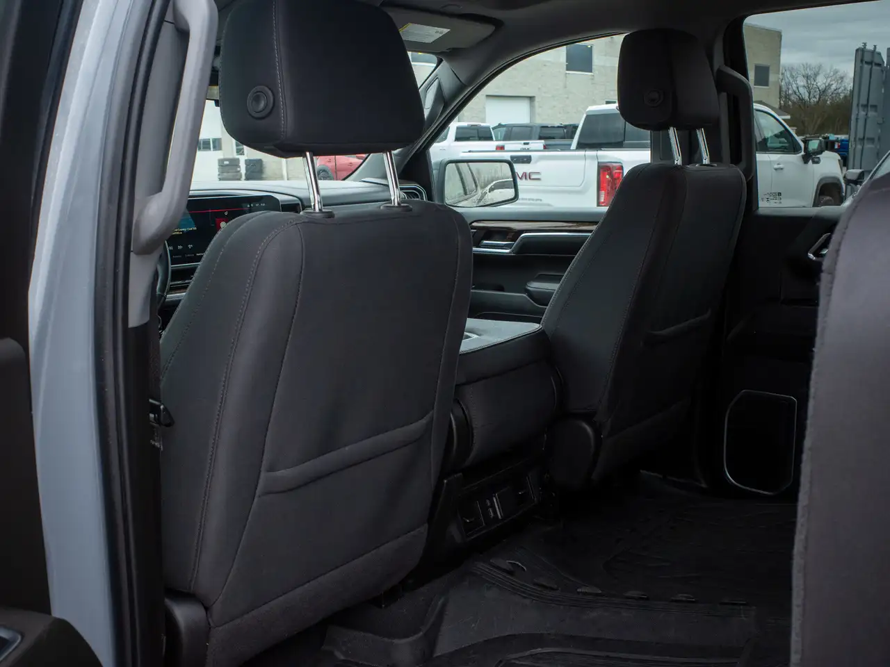 GMC Sierra 1500 снимка GMC Sierra 1500