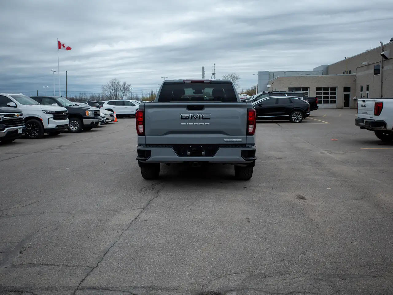 GMC Sierra 1500 снимка GMC Sierra 1500