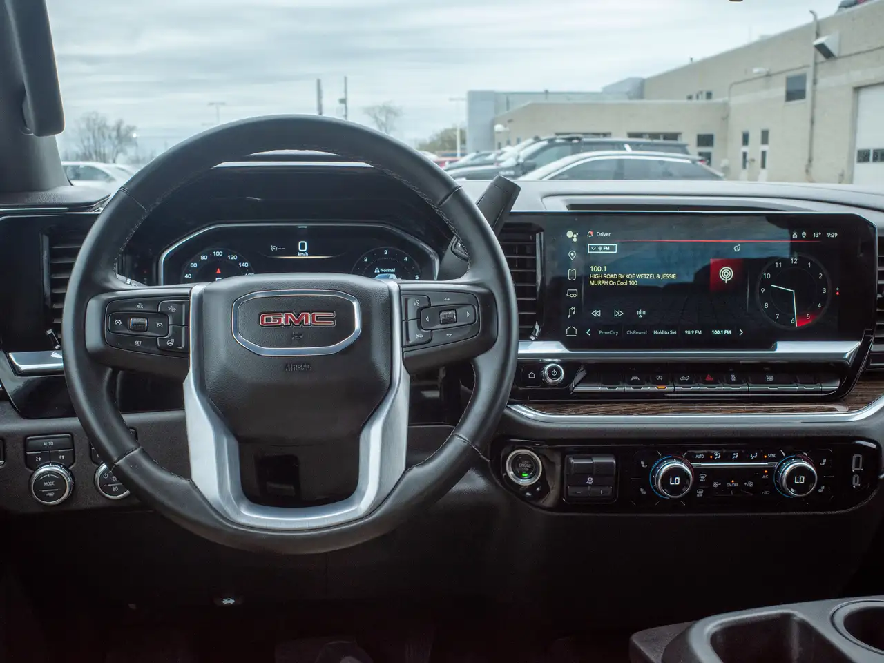 GMC Sierra 1500 снимка GMC Sierra 1500