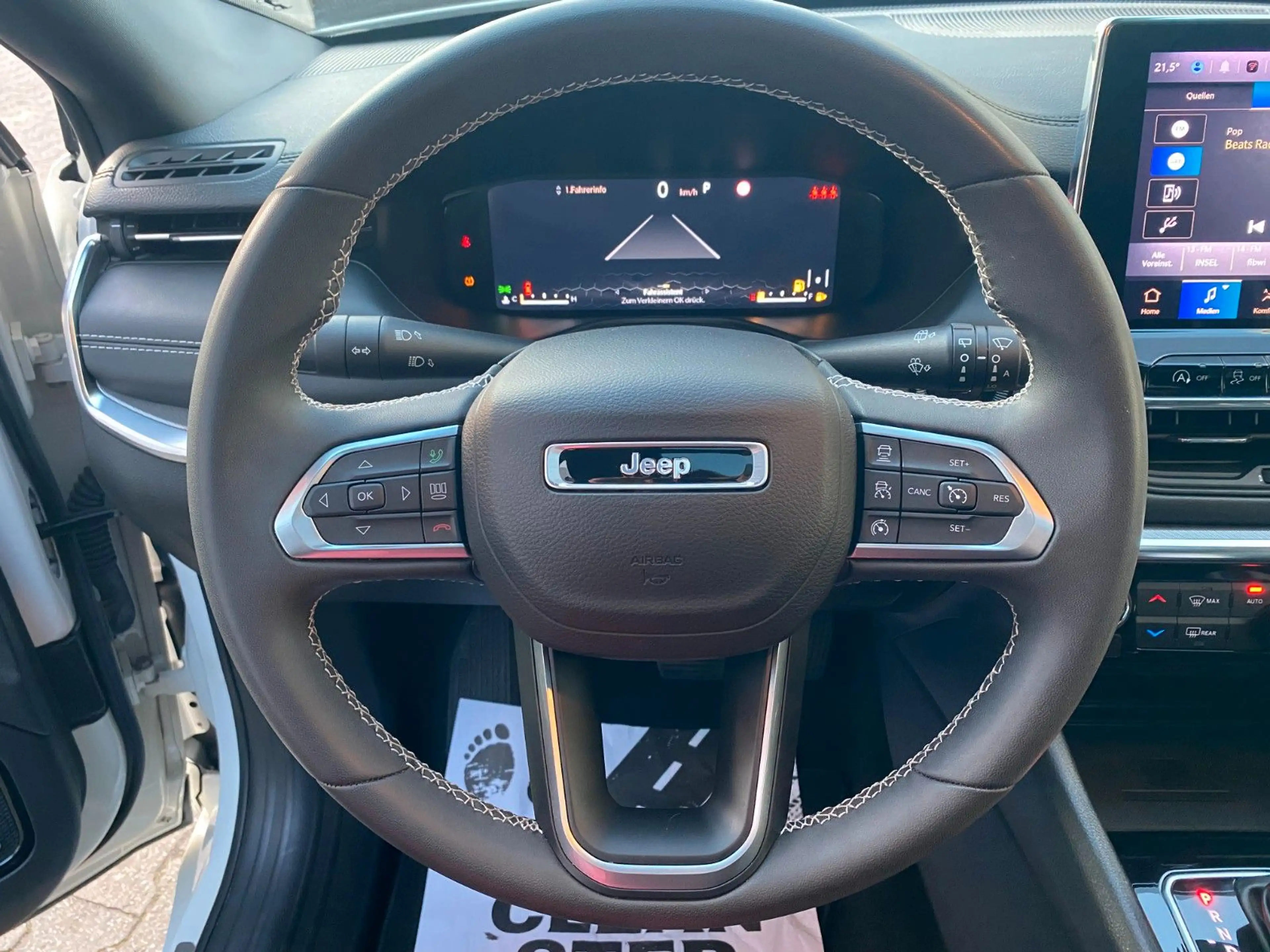 Jeep Compass S/Automatik/Pano/Alpine/Leder/360Grad — photo 8