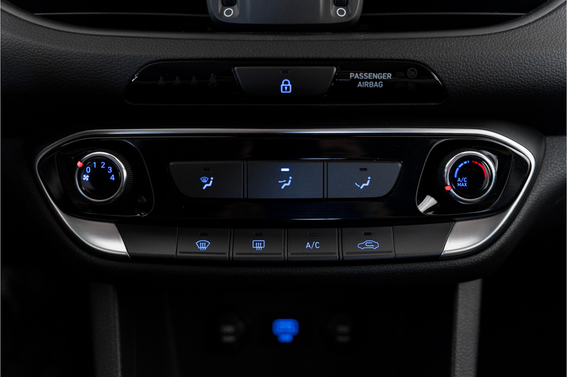 Hyundai i30 1.5 T-GDi MHEV Premium Camera|Stoelverwarming|Appl — photo 20