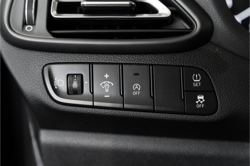 Hyundai i30 1.5 T-GDi MHEV Premium Camera|Stoelverwarming|Appl — photo 26
