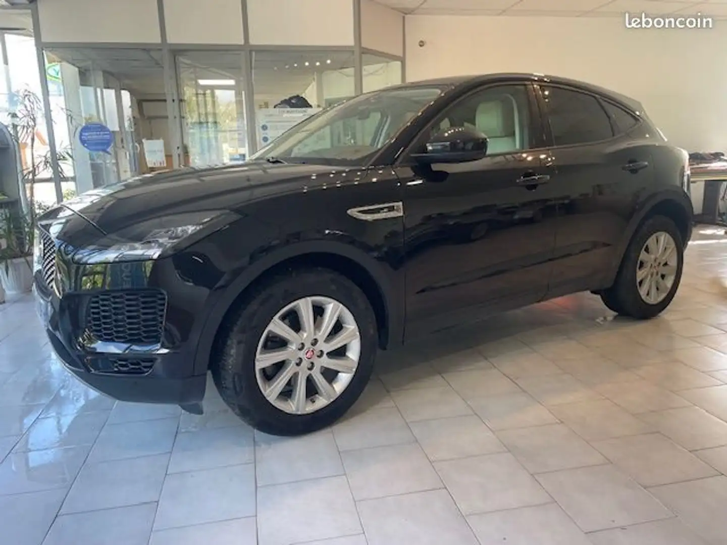 Jaguar F-Pace E-PACE 2.0D 180 cv AWD R-Dynamic S BVA9 Noir - 1