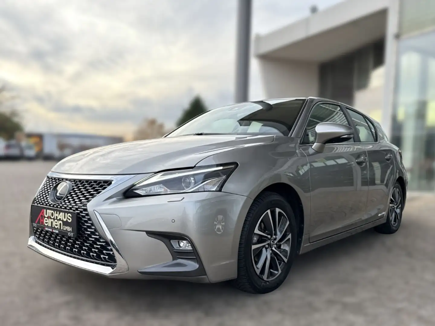 Lexus CT 200h 1.8 LED ACC Klimaautom SHZ Keyless Entry Allwetter Argent - 2