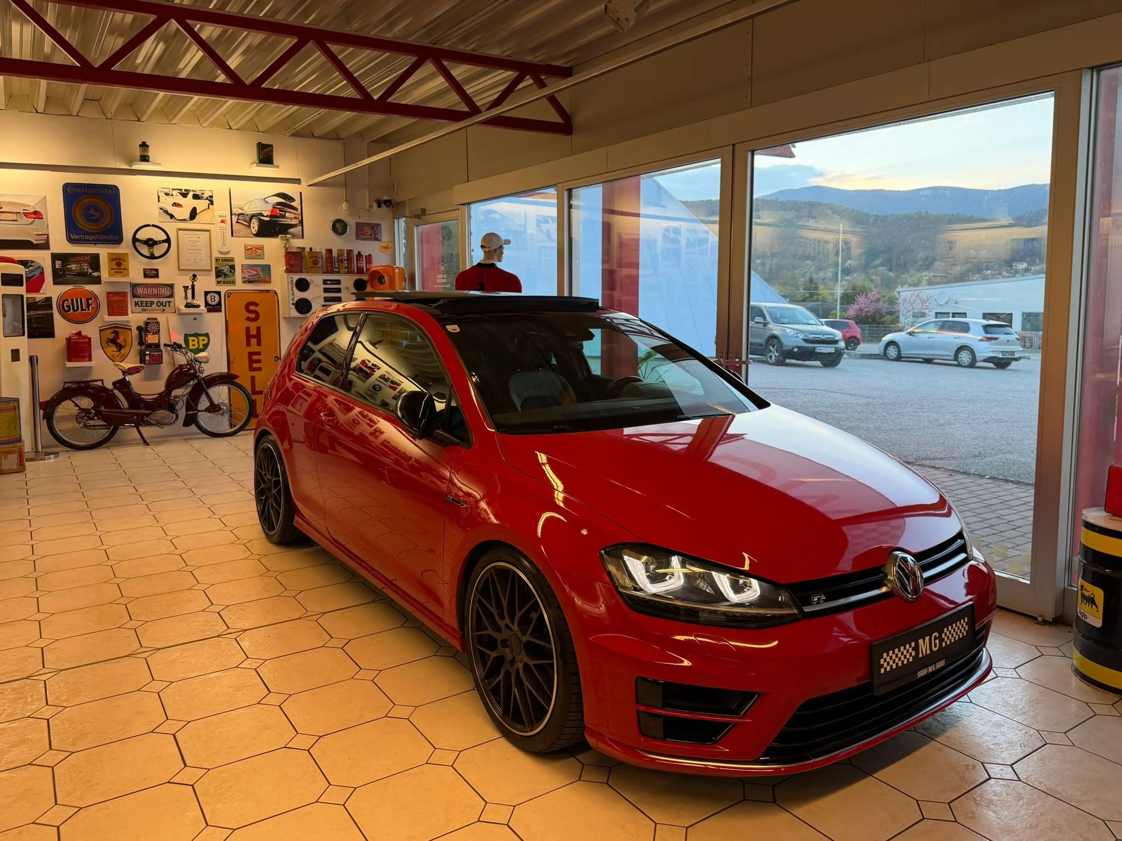 Volkswagen Golf R R BMT 4Motion Panorama — photo 10