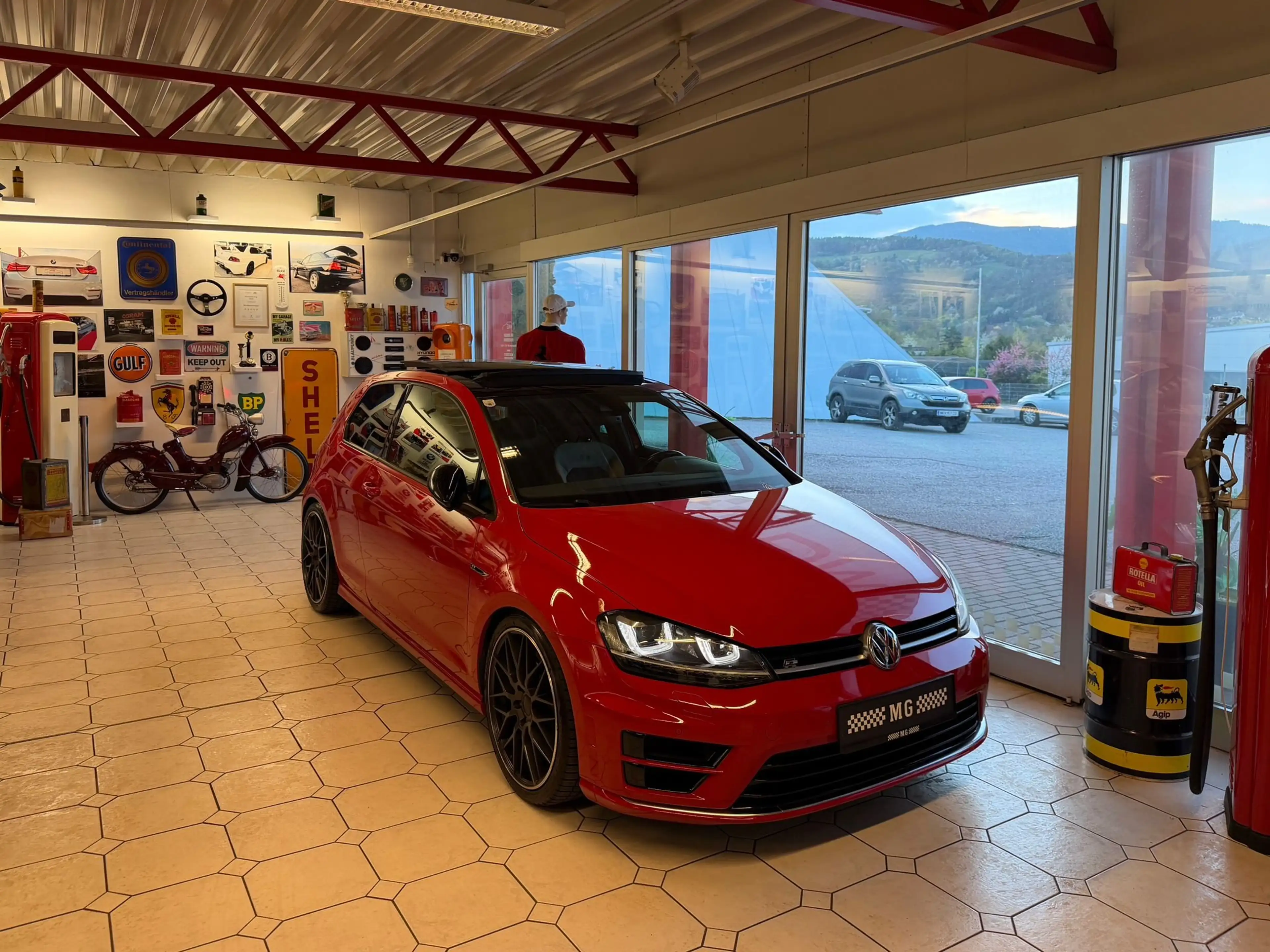 Volkswagen Golf R R BMT 4Motion Panorama — photo 8