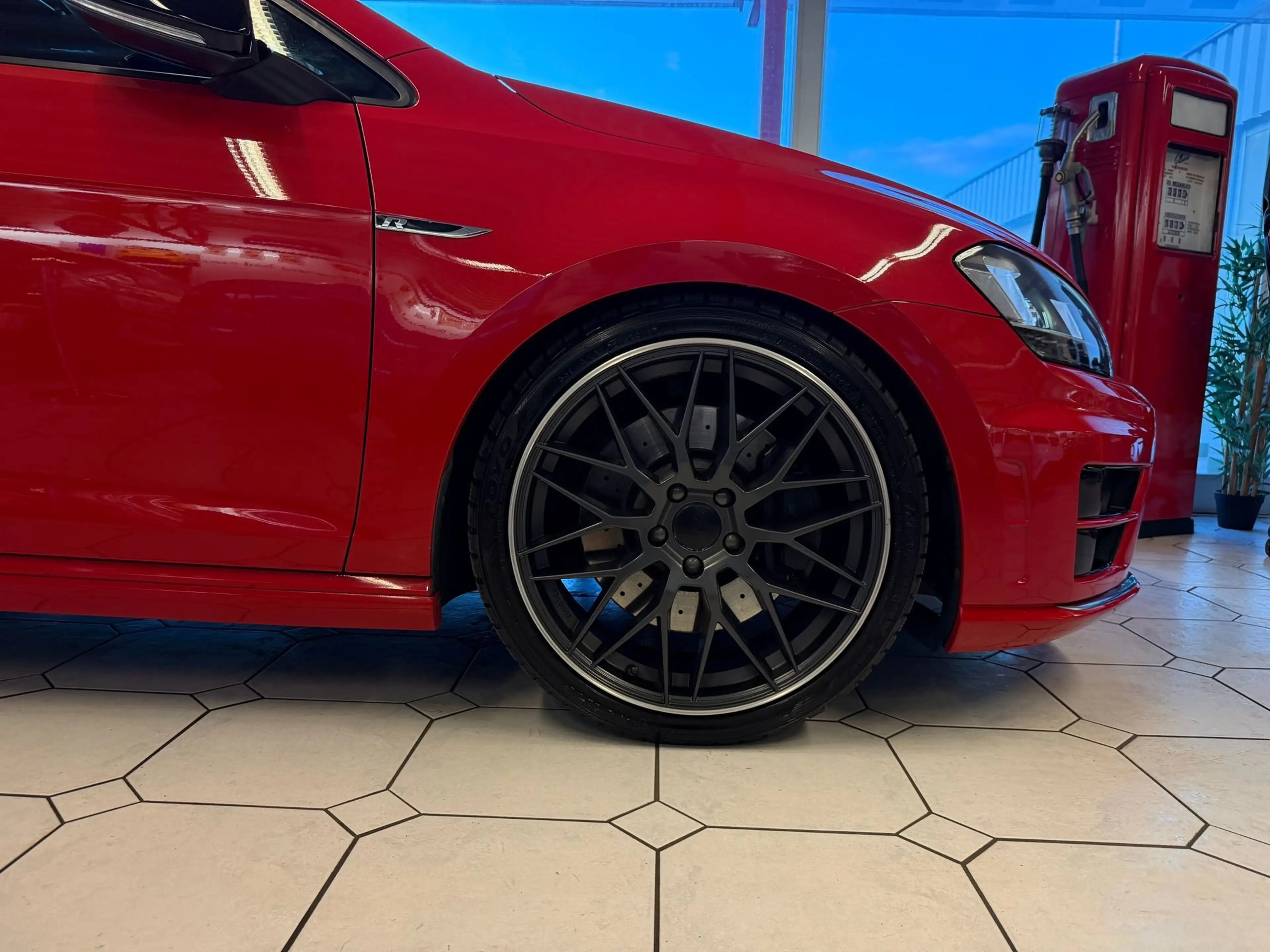 Volkswagen Golf R R BMT 4Motion Panorama — photo 12
