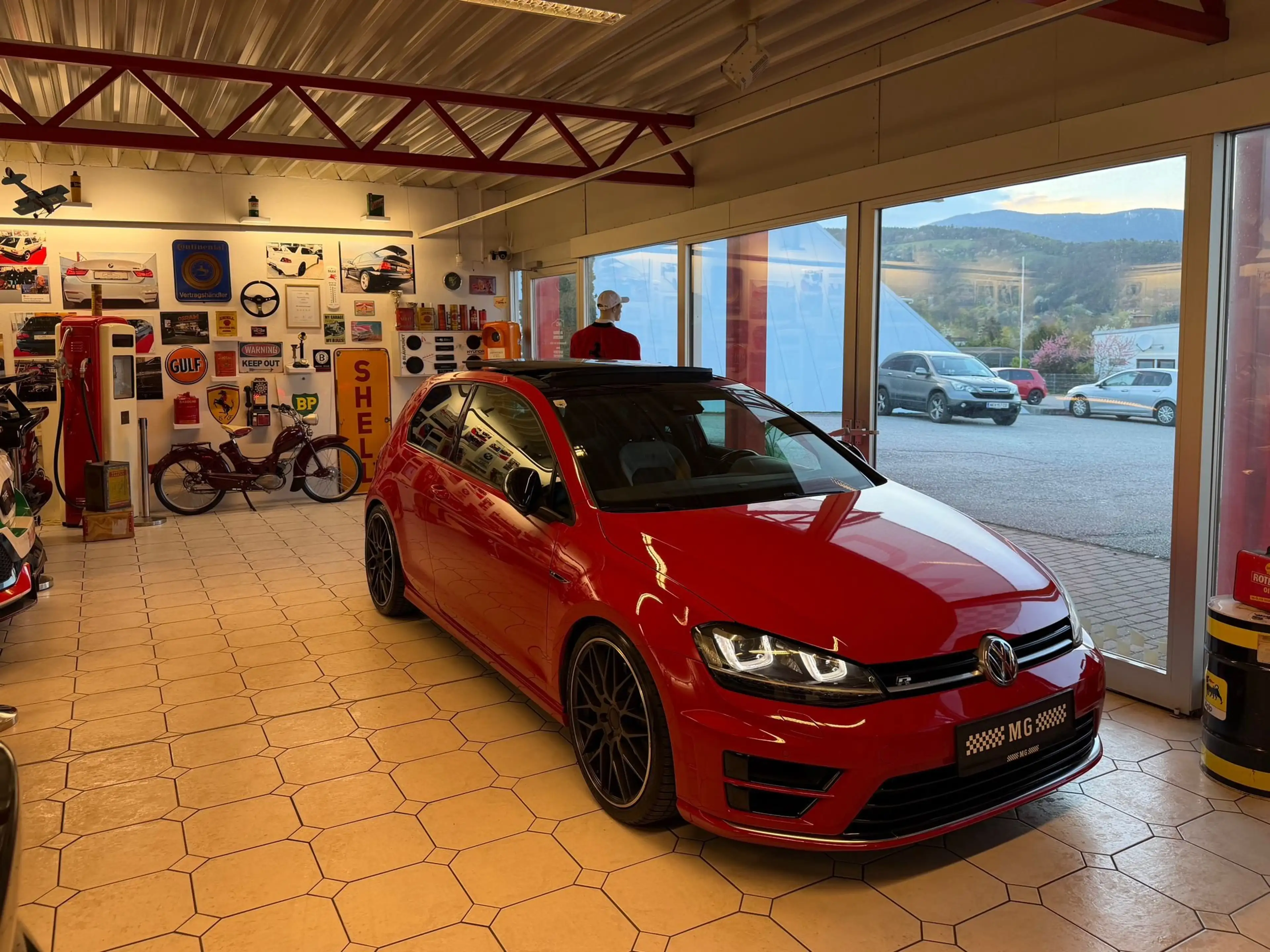 Volkswagen Golf R R BMT 4Motion Panorama — photo 9