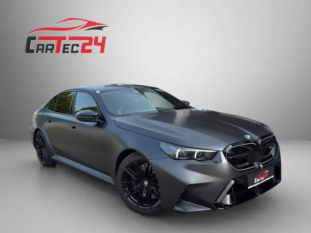 BMW M5 G90 Lim. *CARBON, 727PS, M-DRIVERS, B&W, INDIV.*