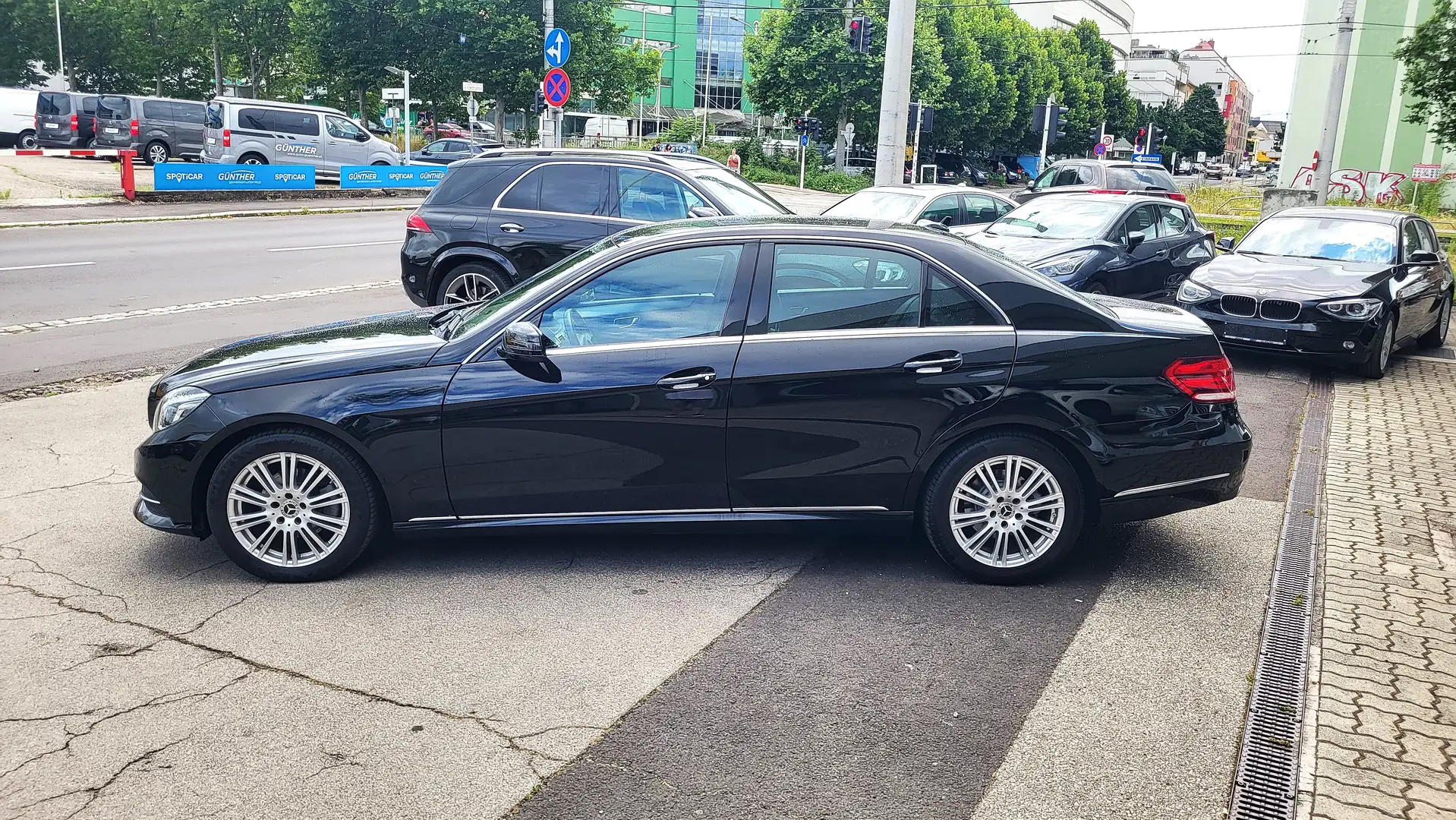 Mercedes-Benz E 200 E 200 BlueTec (212.006) Schwarz - 2