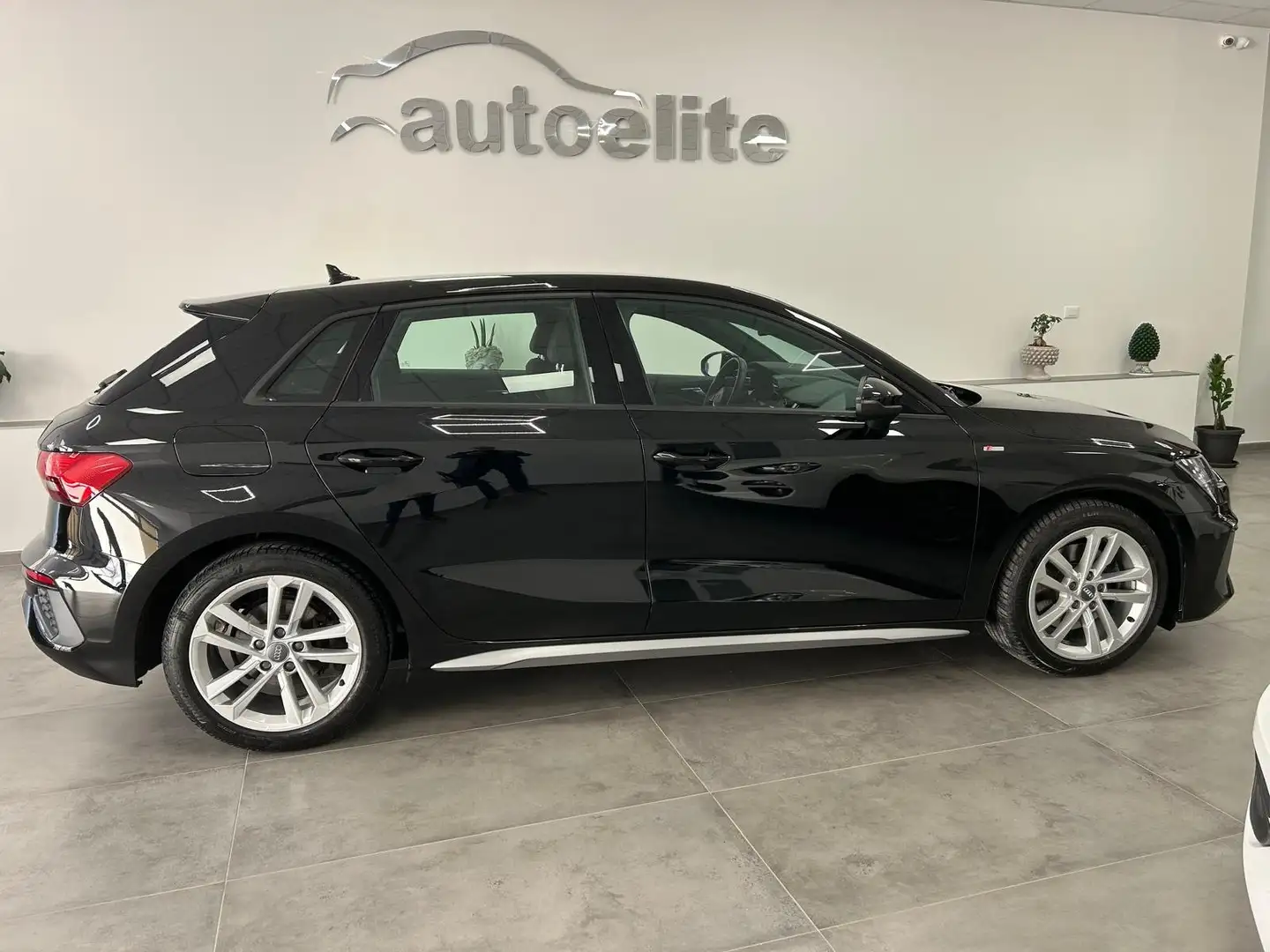 Audi A3 Sportback SLine Nero - 2
