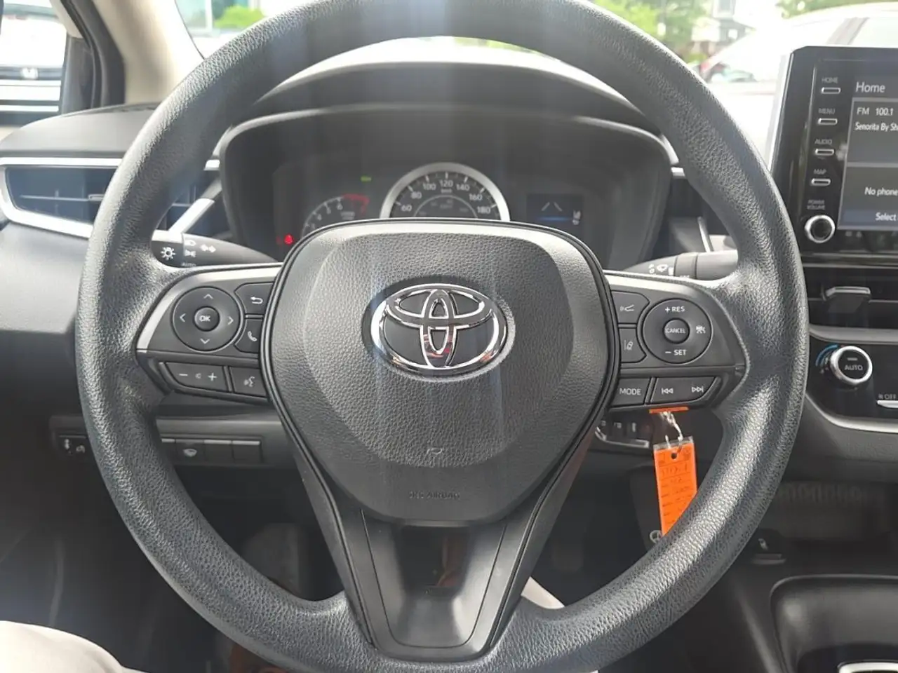 Toyota Corolla снимка Toyota Corolla